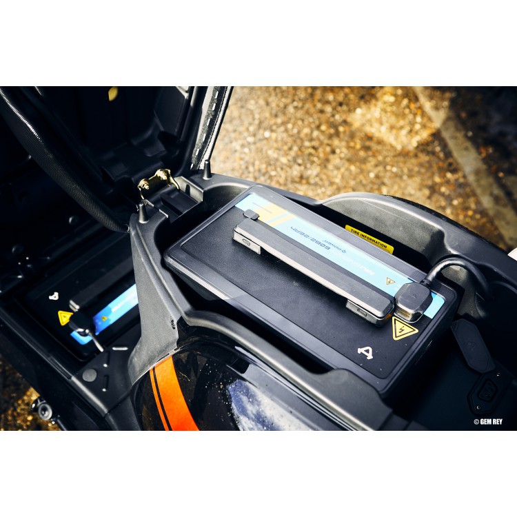 NIU NQi GTS SR (50 mph) NIU NQi GTS SR (50 mph)