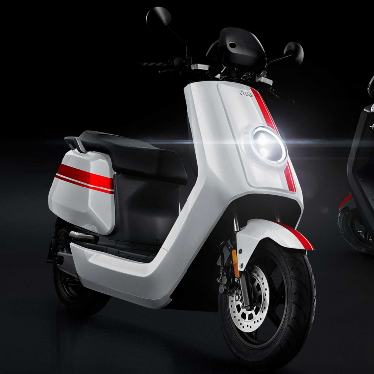 NIU NQi GTS SR (50 mph) NIU NQi GTS SR (50 mph)
