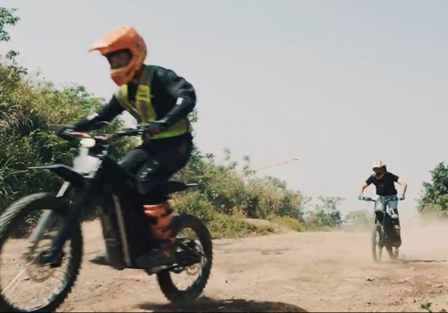 Does the Talaria Komodo slay The Sur-Ron Ultra Bee